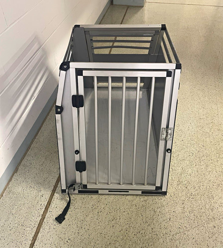 ALU-Hundetransportbox